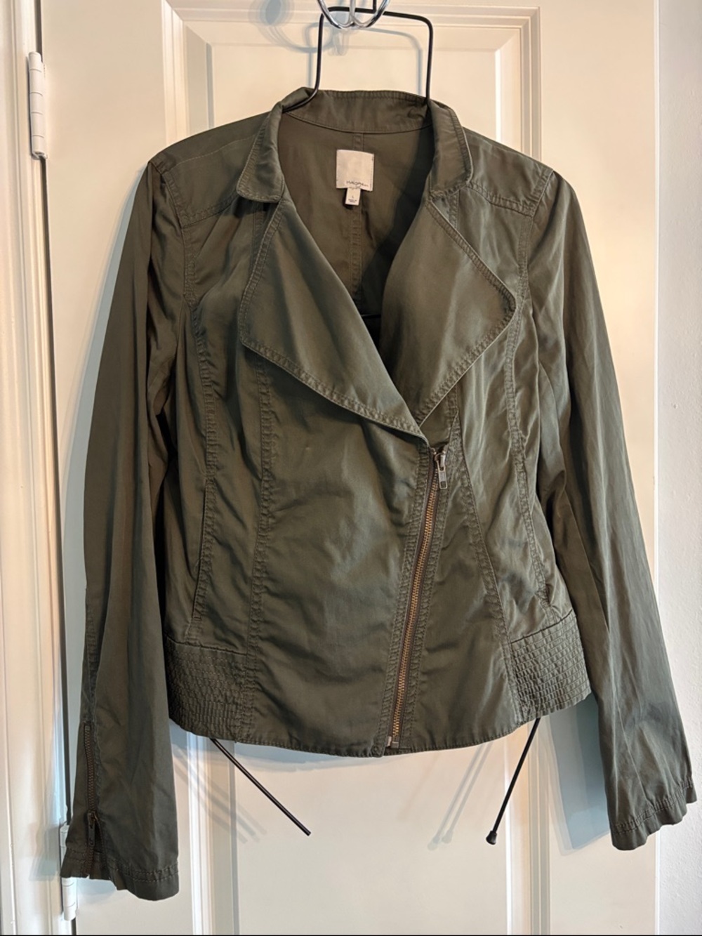 Halogen women’s Olive Green Asymmetrical Zip up collared cotton Jacket. Size L